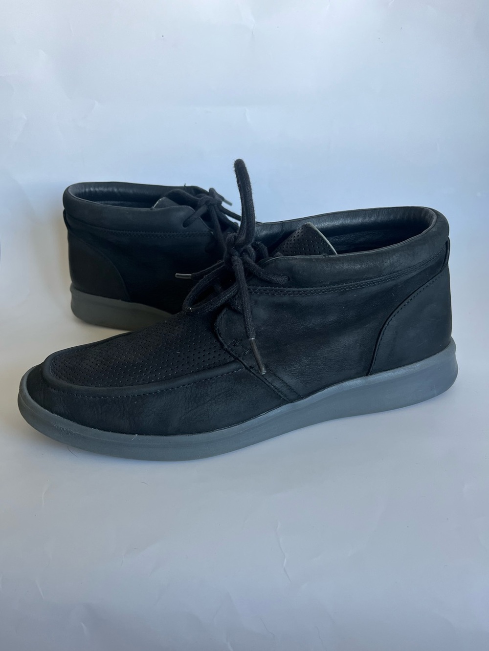 UGG Black Men's Hulman Perf Chukka Boots in size US 10